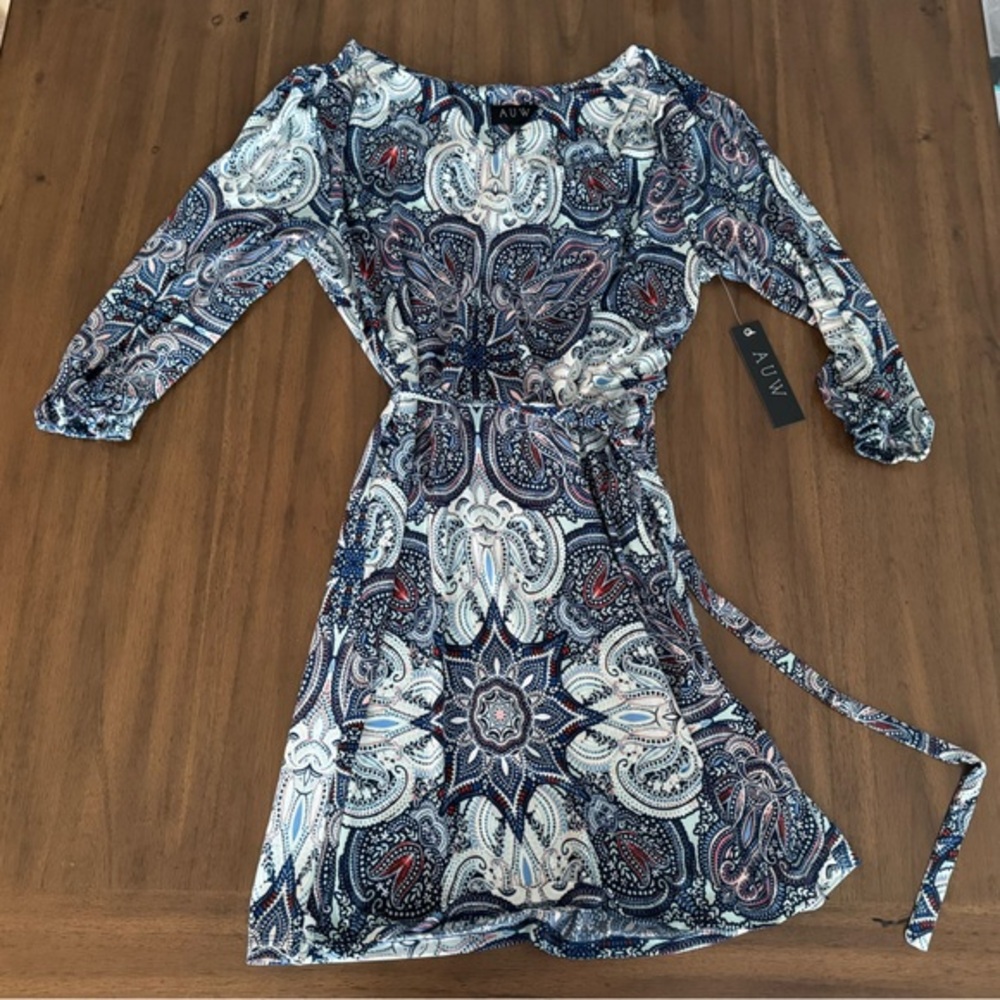 AUW Sz 12 Medium Women's Blue Floral Paisley 3/4 Sleeve Stretchy Tunic Dress